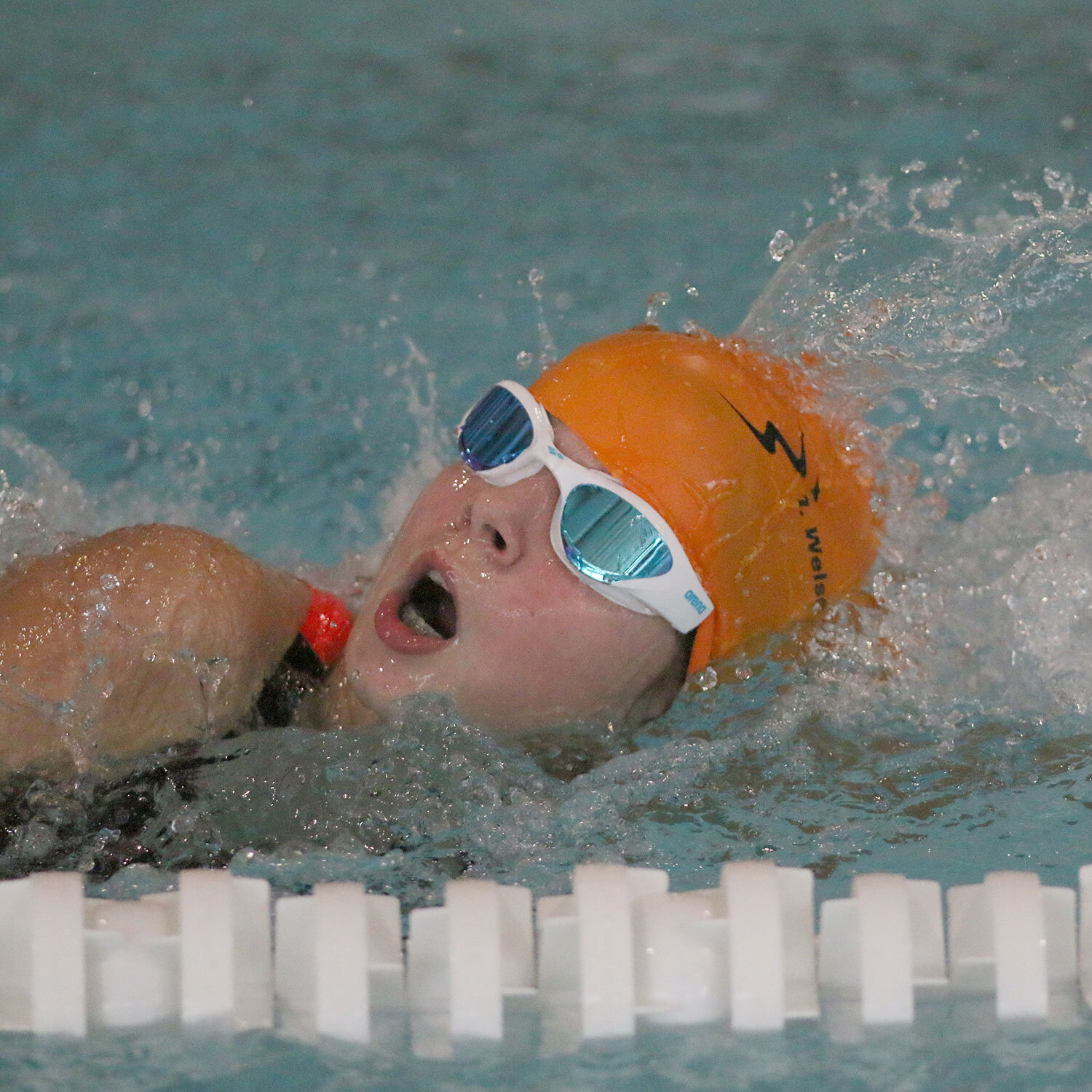 Anna Kremsl schwimmt 400m Kraul