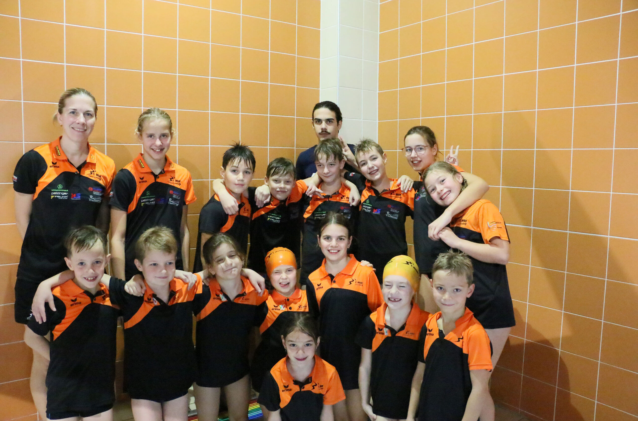 Gruppenfoto des 1. Welser Schwimmklubs