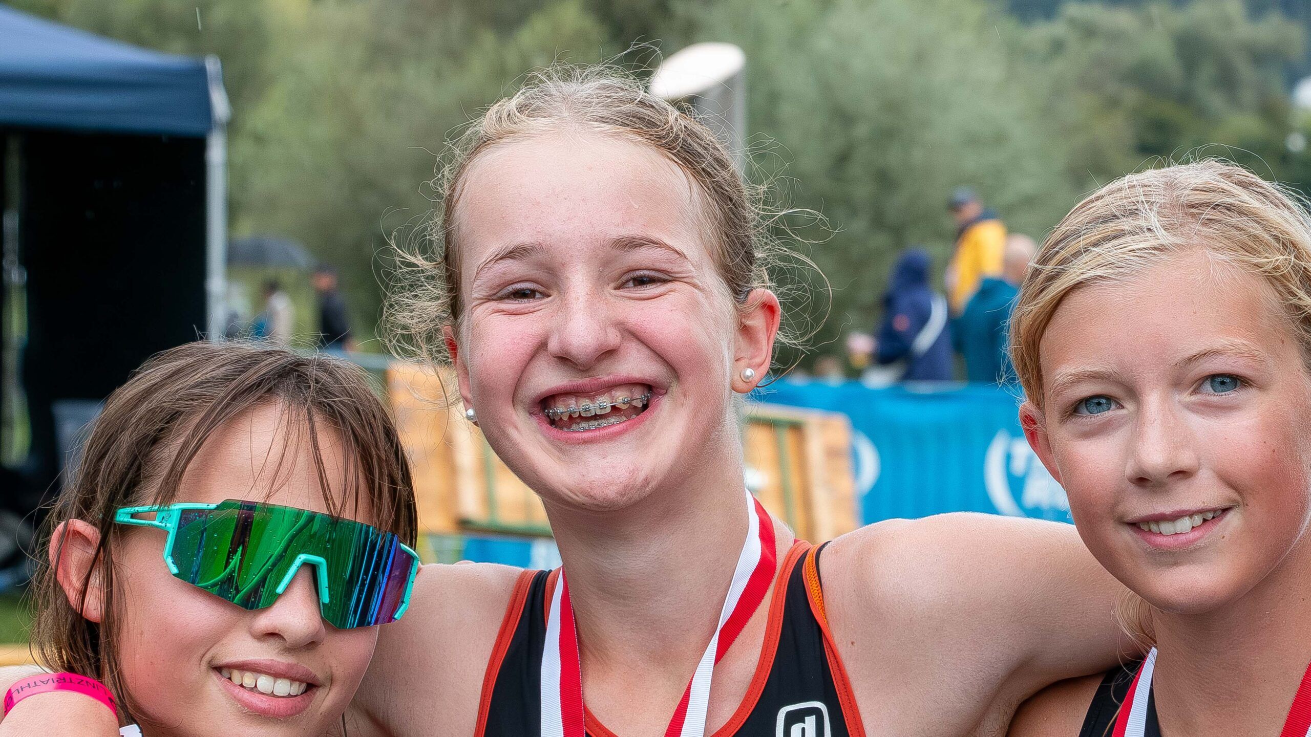 Guter Zusammenhalt von drei Triathletinnen